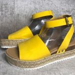 Soda Universal Thread Women's 9 Tommie Triple Strap Sandals - Tan Casual Bohemian Photo 0