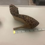 Rouge Helium Heels Elegant Leopard Print Peep-Toe 9 Preowned and gorgeous 
CLEAN Photo 6