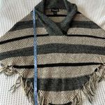 Frazzle Women's Pancho One Size Pull Over Sweater Tan Grey Size M Photo 5