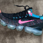Nike VaporMax Flyknit Women’s Photo 0