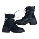 Jellypop Quinn Black Moto Combat Boots Faux Leather Pearls Chains Women’s Size 9 Photo 4