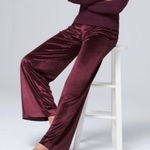 White House | Black Market The Wide Leg Maroon Velvet Pants - Size XL Photo 0