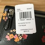 Coach Wallet Photo 6