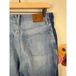 Point Sur Light Wash Distressed Jeans Photo 4