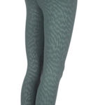 90 Degrees by Reflex NWT - Interlink Zebra Elastic Free High Waist 7/8 Ankle Legging. Photo 2