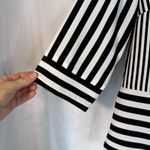 Chico's Striped Bold Vneck Blouse Statement Mixed Stripes Casual Dressy SZ 1/8-10 Photo 4