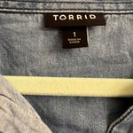 Torrid  Medium Wash Denim Fox Button Front Classic Fit Taylor Shirt - size 1 Photo 5