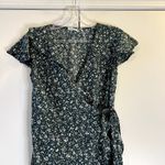 Kimchi Blue Urban Outfitters Green Ruffle Midi Floral Wrap Dress size XS Photo 3