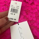Alexis lace top size medium Photo 9