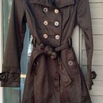 Chic et Jeune olive green trench coat with silver buttons Photo 15