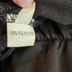 Sleeveless One Photo 6