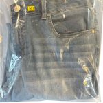 1822 Denim  Light Blue Cropped Jeans with‎ Frayed Hem Photo 7