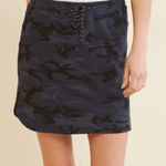 Sundry Size 2 Saturday Skirt Black Camo Drawstring Waist Jersey knit Casual Med Photo 0