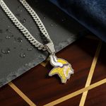 NFL  Minnesota Vikings 20 Inch Necklace Pendant Cuban Chain Link Football Jewelry Photo 1