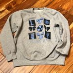 Gildan Women’s x-ray tech sweatshirt. Size medium  Photo 0