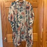 Nordstrom Size Small White and Pink Floral Oversized Bohemian Kimono Top. Photo 5