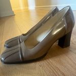 Bottega Veneta Elegant Brown Leather Heels - Vintage Photo 2