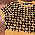 Houndstooth Black and yellow  mini skirt and crop top set Photo 2