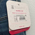 Isabel Maternity   Crossover Panel Jeggings, Light Blue Jeans w/Navy Belly 6/28 Photo 3