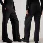 Athleta ‎ Retroplush Velvet Straight Leg Pant in Black Women’s Size M Photo 1