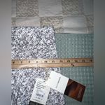 Vuori NWT  Studio Pocket Short in Light Micro Mini Camo Size XS Photo 3