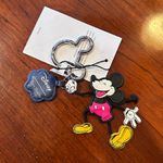 Vera Bradley  Disney Limited Edition Sensational Mickey Ditsy Keyring Bag Charm Photo 5