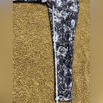 Cropped Jockey Leggings With a Blue and Salmon Pattern Photo 4