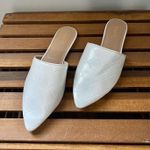 White Sandals Size 8 Photo 0