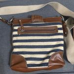 CHAPS  Crossbody Purse Bag Navy Cream Photo 5