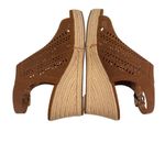 Liz Claiborne Women’s Brown Wedge Heel Suede Sandals Size 10 Laser Cut Design Photo 3