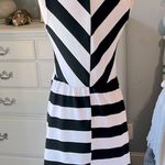 The Comfy Poema Dress Fit and Flare Black White Sleeveless Photo 4