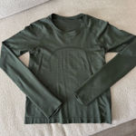 Lululemon  Swiftly Tech Long Sleeve 2.0 Race Length Photo 0