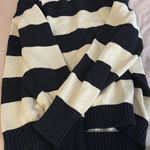 Brandy Melville  Sweater Photo 0