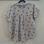 Jane and Delancey Jane and Delaney cap sleeve button down shirt- Size M Photo 4