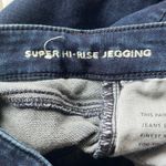 American Eagle Dark Wash Indigo Super High Rise Jegging Super Stretch Size 2 Reg Photo 3