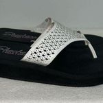 Skechers Women’s Chunky Glittered 2” Sandals. Size 10 Photo 0