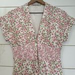 Alice + Olivia
Keela Floral Print Smocked Button-Front Dress Photo 5