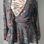 One Clothing Revolve UO Black White Stripe Floral Hummingbird 3/4-Slv Tie-Front Wrap Top EUC S Photo 5