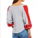 We The Free  People‎ Red Bubble Sleeve Gray Shirt XS Photo 2