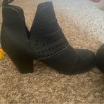 Blue Suede Shoes Women’s Black Ankle Booties Size 9.5 Short Heel Photo 4