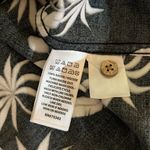 C&C California Size M Floral Button Down Photo 11