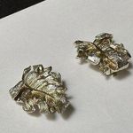 Vintage Sarah Coventry Two Tone Leaf Clip On Earrings Signed Photo 0