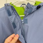 Hanna Andersson XS Blue, Lime Green Unisex Windbreaker Hooded Rain Jacket Blue Photo 5