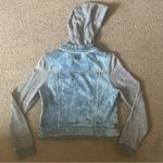 American Eagle Outfitters blue jean jacket with gray sweatshirt sleeves and hood Photo 4