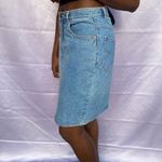 Vintage Gitano high waisted light wash denim knee length skirt
women’s 10 Blue Photo 3
