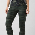 Lululemon  Skinny Groove Pant II Roll Down Green Black Print Size 4 Photo 0