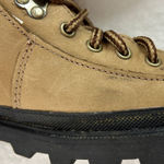 Women’s Bass Hiking Boots – Size 7.5 see pictures for wear Tan Photo 7