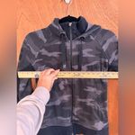Athleta  Gray Camo Triumph Jacket Size M Photo 7