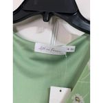 All in Favor All in favor simone green floral wrap mini dress size Medium NWT Photo 4
