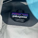 Patagonia Women's Teal Hooded Ski Jacket Photo 3